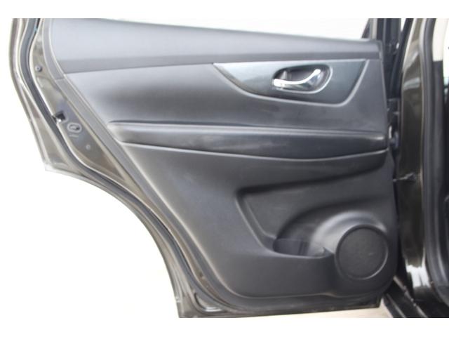 エクストレイル ２０Ｘｔｔ　エマージェンシーブレーキパッケージ　４ＷＤ　衝突軽減ブレーキ　全周囲カメラ　電動リアゲート　純正メモリーナビ　フルセグＴＶ　スマートキー　ＥＴＣ　シートヒーター　オートライト　電動格納ミラー（38枚目）