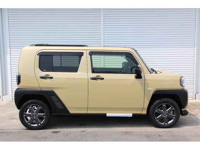 タフト Ｇ　ダーククロムベンチャー　純正フロアマット＆ドアバイザー　届出済未使用車　スマアシ　バックカメラ　スカイフィールトップ　ＡＣＣ　ＬＥＤヘッドライト　純正１５インチアルミホイール（8枚目）