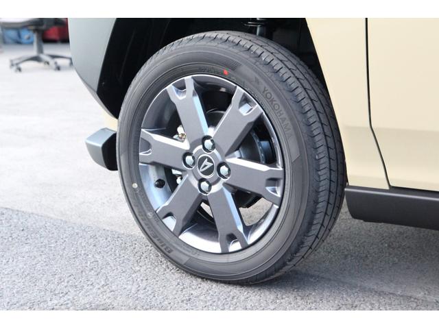 タフト Ｇ　ダーククロムベンチャー　純正フロアマット＆ドアバイザー　届出済未使用車　スマアシ　バックカメラ　スカイフィールトップ　ＡＣＣ　ＬＥＤヘッドライト　純正１５インチアルミホイール（22枚目）