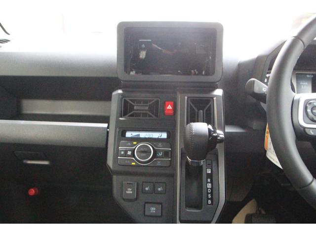 タフト Ｇ　ダーククロムベンチャー　純正フロアマット＆ドアバイザー　届出済未使用車　スマアシ　バックカメラ　スカイフィールトップ　ＡＣＣ　ＬＥＤヘッドライト　純正１５インチアルミホイール（30枚目）