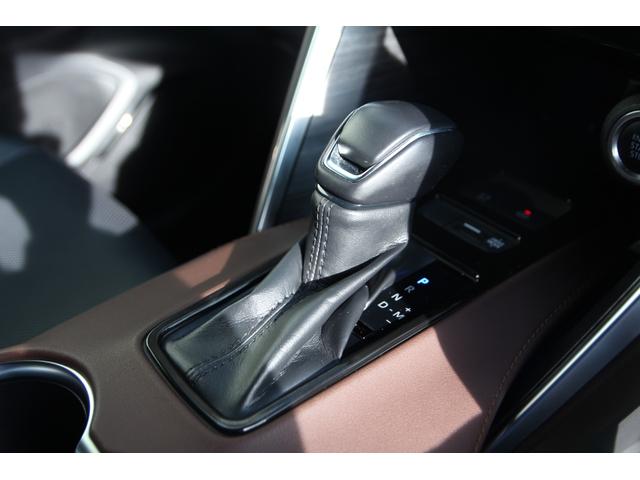 ハリアー Ｚ　レザーパッケージ　ＪＢＬプレミアサウンド　デジタルインナーミラー　ＯＰカラー　全周囲カメラ　１２．３ｉｎディスプレイオーディオ　寒冷地仕様　パワーバックドア　４ＷＤ　ＡＣＣ　Ｂｌｕｅｔｏｏｔｈ　純正ＡＷ　ＥＴＣ　ＱＩ（15枚目）