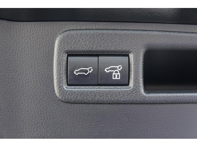 ハリアー Ｚ　レザーパッケージ　ＪＢＬプレミアサウンド　デジタルインナーミラー　ＯＰカラー　全周囲カメラ　１２．３ｉｎディスプレイオーディオ　寒冷地仕様　パワーバックドア　４ＷＤ　ＡＣＣ　Ｂｌｕｅｔｏｏｔｈ　純正ＡＷ　ＥＴＣ　ＱＩ（27枚目）