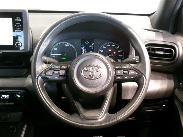 ヤリス ハイブリッドＸ　メモリーナビ　ミュージックプレイヤー接続可　バックカメラ　衝突被害軽減システム　ＥＴＣ　記録簿（5枚目）