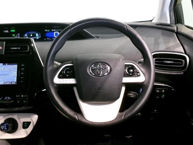 プリウス A フルセグ メモリーナビ DVD再生 バックカメラ 衝突被害軽減システム ETC LEDヘッドランプ ワンオーナー 記録簿(5枚目)