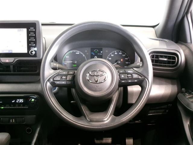 ヤリス ハイブリッドＸ　メモリーナビ　ミュージックプレイヤー接続可　バックカメラ　衝突被害軽減システム　ＥＴＣ　記録簿（5枚目）