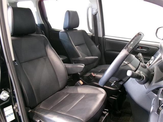 エスクァイア Ｇｉ　４ＷＤ　フルセグ　メモリーナビ　ＤＶＤ再生　後席モニター　バックカメラ　衝突被害軽減システム　ＥＴＣ　両側電動スライド　ＬＥＤヘッドランプ　ウオークスルー　乗車定員７人　３列シート　ワンオーナー（13枚目）