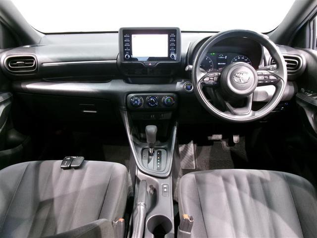 ヤリス Ｘ　４ＷＤ　メモリーナビ　ミュージックプレイヤー接続可　バックカメラ　衝突被害軽減システム　ＥＴＣ　記録簿（4枚目）