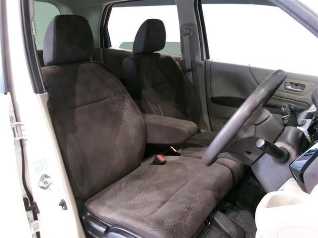 高いホールド性で運転姿勢が安定します。長距離ドライブでも疲れにくいのが魅力です。快適なドライビングライフをお送りください♪