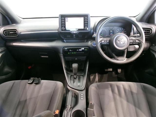 ヤリス ハイブリッドＸ　メモリーナビ　ミュージックプレイヤー接続可　バックカメラ　衝突被害軽減システム　ＥＴＣ　記録簿（4枚目）