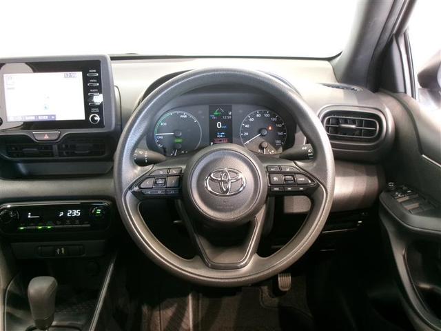 ヤリス ハイブリッドＸ　メモリーナビ　ミュージックプレイヤー接続可　バックカメラ　衝突被害軽減システム　ＥＴＣ　記録簿（5枚目）