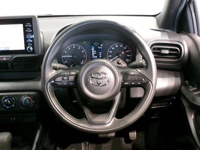 ヤリス Ｘ　メモリーナビ　ミュージックプレイヤー接続可　バックカメラ　衝突被害軽減システム　ＥＴＣ（5枚目）