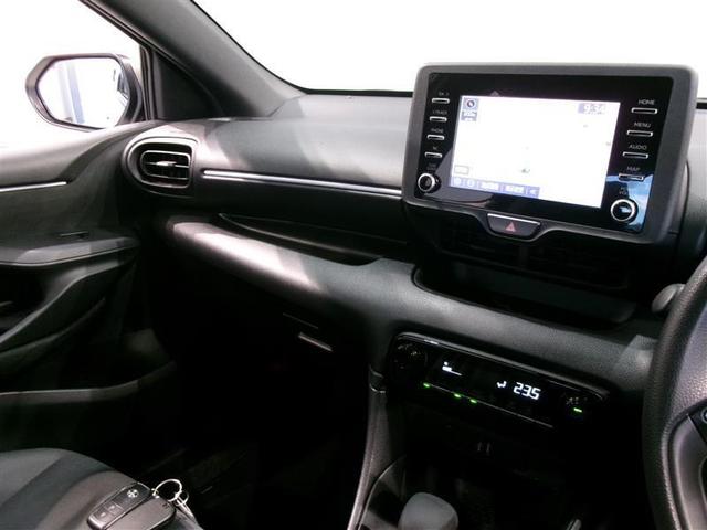 ヤリス ハイブリッドＸ　メモリーナビ　ミュージックプレイヤー接続可　バックカメラ　衝突被害軽減システム　ＥＴＣ　記録簿（10枚目）