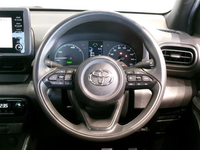 ヤリス ハイブリッドＸ　メモリーナビ　ミュージックプレイヤー接続可　バックカメラ　衝突被害軽減システム　ＥＴＣ　記録簿（5枚目）