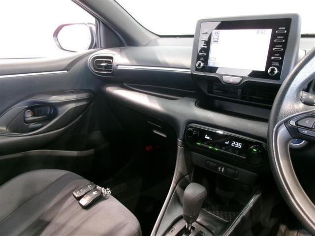 ヤリス ハイブリッドＸ　メモリーナビ　ミュージックプレイヤー接続可　バックカメラ　衝突被害軽減システム　ＥＴＣ　記録簿（10枚目）