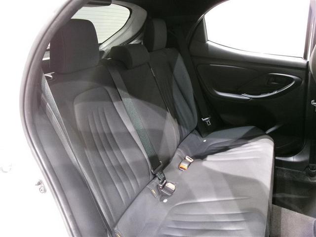 ヤリス Ｘ　４ＷＤ　メモリーナビ　ミュージックプレイヤー接続可　バックカメラ　衝突被害軽減システム　ＥＴＣ　記録簿（15枚目）