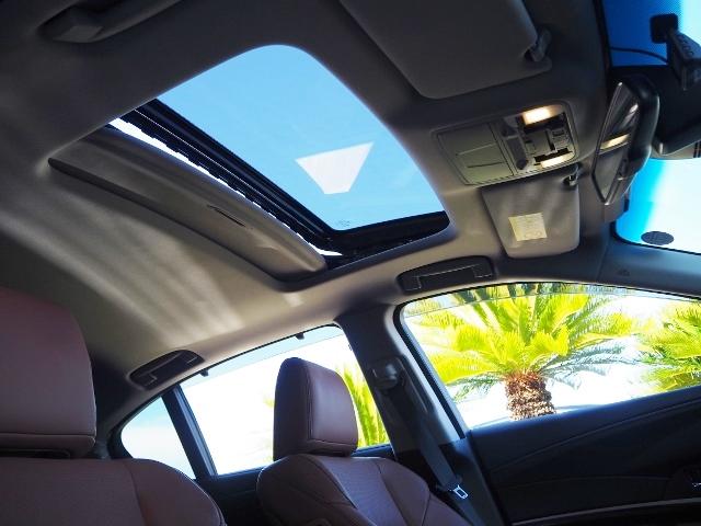 ベースグレード 禁煙車 Hondaセンシング マルチビュー BSI HUD SR ジュエルアイLEDヘッドランプ 本革シート インターナビ krellオーディオ スマフォワイヤレス充電 ドラレコ(17枚目)