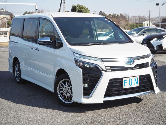 ハイブリッドZS 煌III 特別仕様車 走行0.7万Km ワンオーナー禁煙車 セーフティセンス ICS OP・9inナビバックカメラ 両自動ドア 合皮コンビシート キャプテンシート LEDヘッドランプ(3枚目)