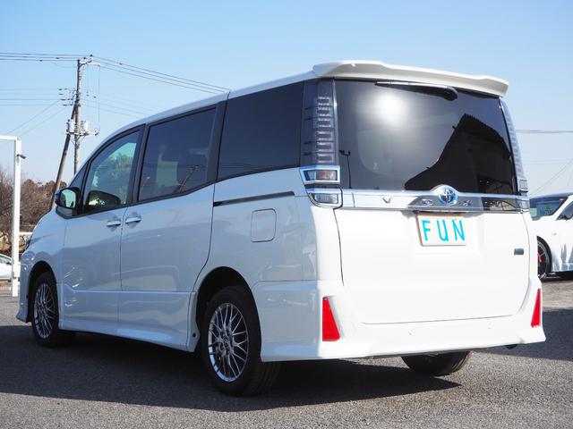 ハイブリッドZS 煌III 特別仕様車 走行0.7万Km ワンオーナー禁煙車 セーフティセンス ICS OP・9inナビバックカメラ 両自動ドア 合皮コンビシート キャプテンシート LEDヘッドランプ(6枚目)