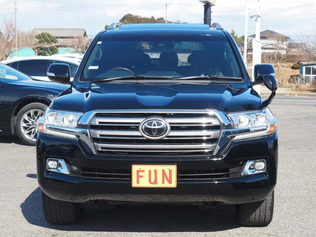 TOYOTA LAND CRUISER ZX | 2020 | BLACK | 32030 km | details TOYOTA LAND CRUISER ZX | 2020 | BLACK | 32030 km | details