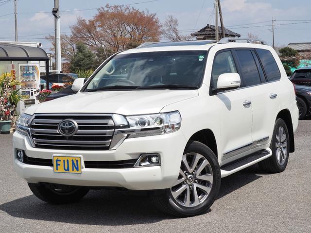 TOYOTA LAND CRUISER ZX | 2018 | PEARL WHITE | 30109 km TOYOTA LAND CRUISER ZX | 2018 | PEARL WHITE | 30109 km