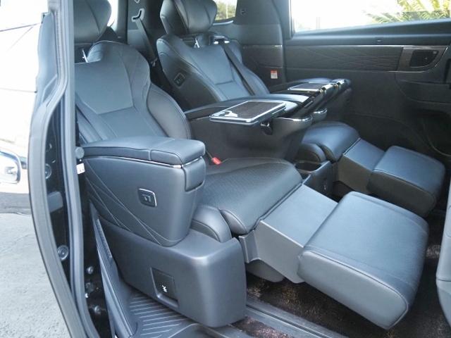 ヴェルファイアハイブリッド エグゼクティブラウンジ 4WD OP・モデリスタエアロ OP・ユニバ-サルステップ OP・CD/DVD 左右独立ムーンルーフ セーフティセンス チームメイト JBL リヤエンタ 全周囲 HUD Dインナーミラー BSM 黒革(33枚目)