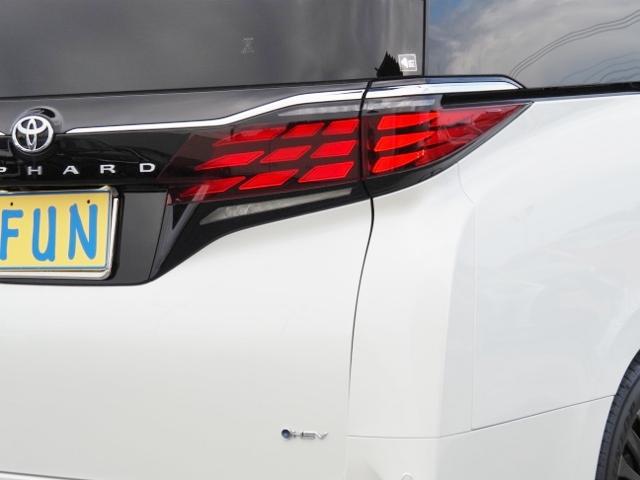 TOYOTA ALPHARD HYBRID Z