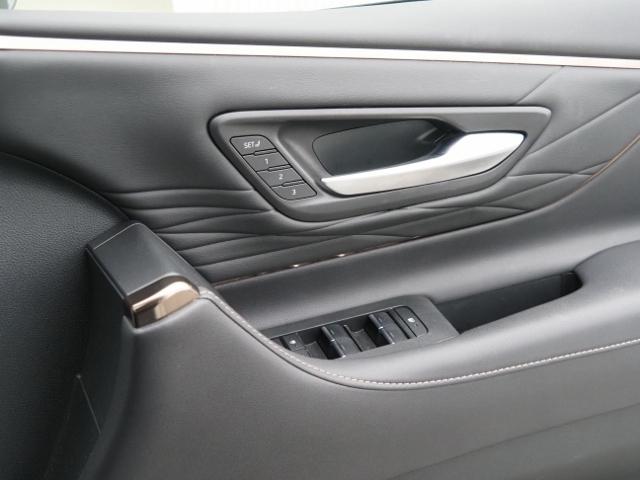 TOYOTA ALPHARD HYBRID Z