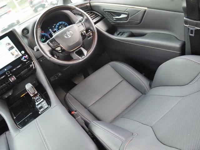 TOYOTA ALPHARD HYBRID Z
