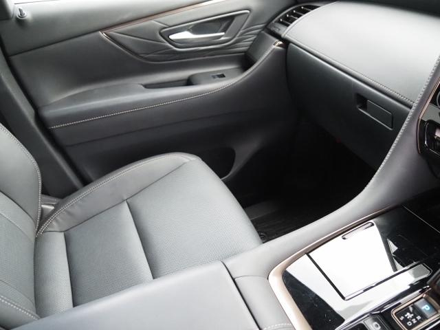 TOYOTA ALPHARD HYBRID Z