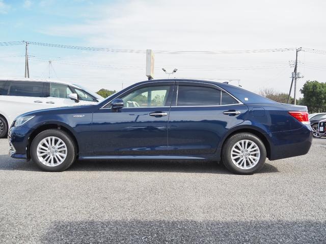 TOYOTA CROWN HYBRID ROYAL SALOON FOUR