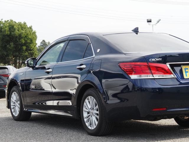 TOYOTA CROWN HYBRID ROYAL SALOON FOUR