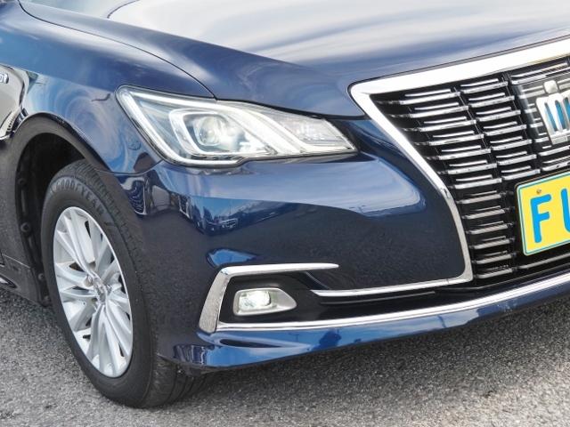 TOYOTA CROWN HYBRID ROYAL SALOON FOUR