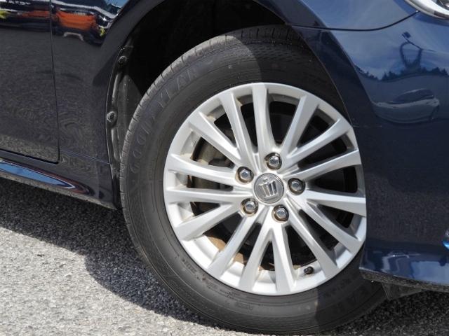 TOYOTA CROWN HYBRID ROYAL SALOON FOUR