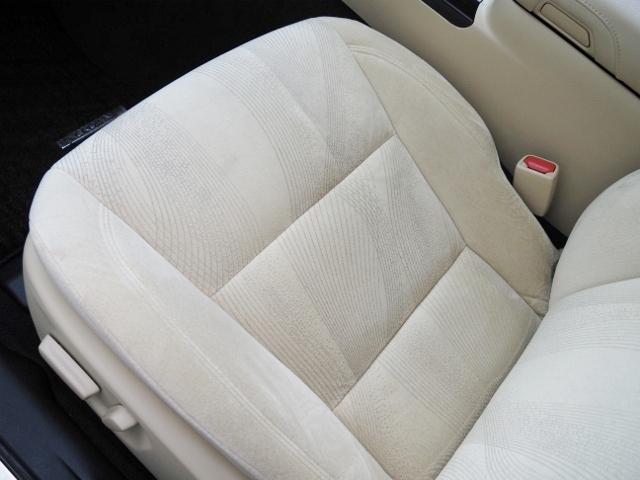 TOYOTA CROWN HYBRID ROYAL SALOON FOUR