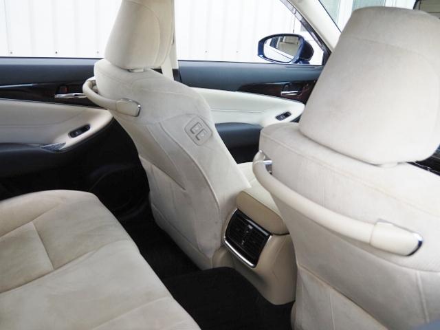 TOYOTA CROWN HYBRID ROYAL SALOON FOUR