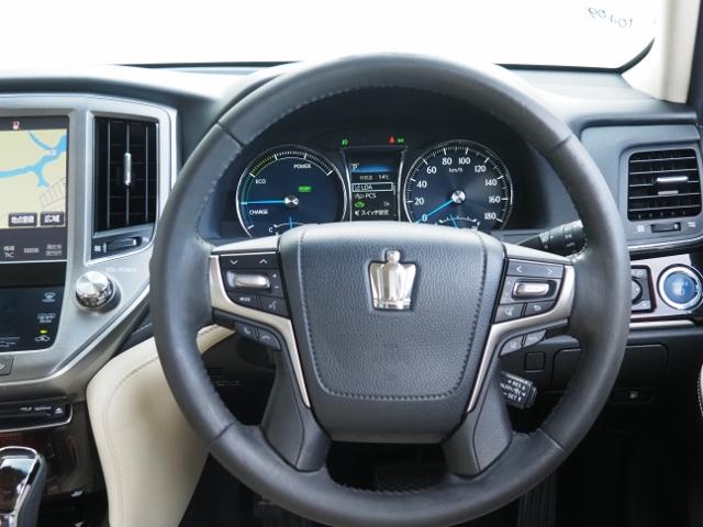 TOYOTA CROWN HYBRID ROYAL SALOON FOUR