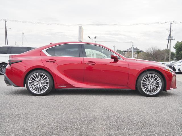 IS IS300h バージョンL 法人ワンオーナー禁煙車 走行5000Km セーフティシステムプラス BSM/PKSB OP・パノラミックビュー 黒革シート リヤオートサンシェード 10.3型ナビ 3連フルLEDヘッドライト ドラレコ(9枚目)