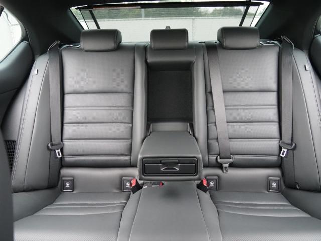 IS IS300h バージョンL 法人ワンオーナー禁煙車 走行5000Km セーフティシステムプラス BSM/PKSB OP・パノラミックビュー 黒革シート リヤオートサンシェード 10.3型ナビ 3連フルLEDヘッドライト ドラレコ(22枚目)