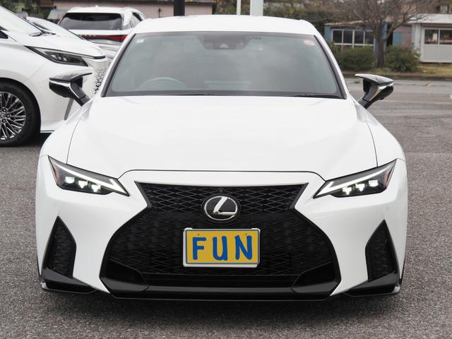 IS IS350 Fスポーツモードブラック OP・TRDエアロダイナミクスPKG OP・マクレビ OP・全周囲 OP・キャリパー セーフティシステムプラス BSM/PKSB 赤革 10.3型タッチディスプレイ BBS製マッドブラック塗装19AW(2枚目)