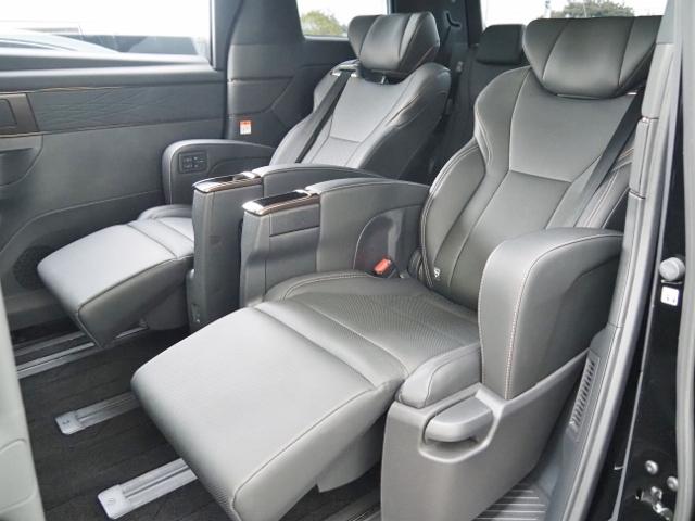 アルファードハイブリッド Z 4WD OP・トヨタチームメイト OP・12.1型後席ディスプレイ セーフティセンス BSNM/PKSB パノラミックビュー 両自動 Pバックドア 黒合皮シート ディスプレイオーディオプラス(26枚目)