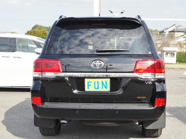 ランドクルーザー ＡＸ　Ｇセレクション　ワンオーナー禁煙車　ＯＰ・Ｔコネクトナビ＆マルチテレインモニター　ＯＰ・ブラックルーフレール　黒革シート　セーフティセンス　ＬＥＤヘッドライト　１００Ｖ／１００Ｗコンセント　ドラレコ前後（7枚目）