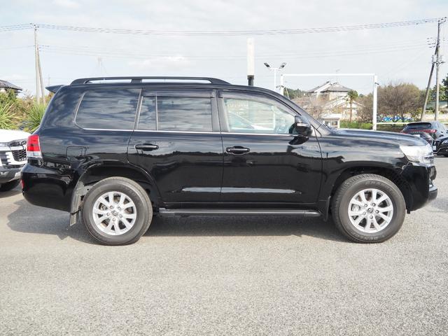 ランドクルーザー ＡＸ　Ｇセレクション　ワンオーナー禁煙車　ＯＰ・Ｔコネクトナビ＆マルチテレインモニター　ＯＰ・ブラックルーフレール　黒革シート　セーフティセンス　ＬＥＤヘッドライト　１００Ｖ／１００Ｗコンセント　ドラレコ前後（9枚目）