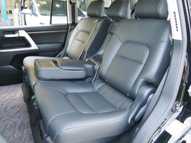 ランドクルーザー ＡＸ　Ｇセレクション　ワンオーナー禁煙車　ＯＰ・Ｔコネクトナビ＆マルチテレインモニター　ＯＰ・ブラックルーフレール　黒革シート　セーフティセンス　ＬＥＤヘッドライト　１００Ｖ／１００Ｗコンセント　ドラレコ前後（27枚目）