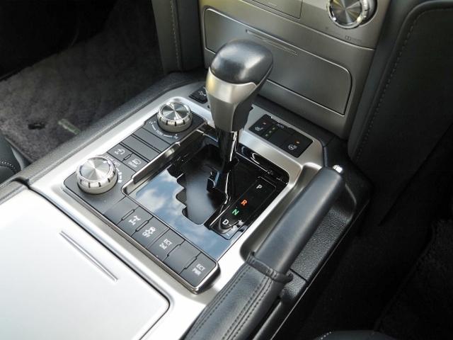 ランドクルーザー ＡＸ　Ｇセレクション　ワンオーナー禁煙車　ＯＰ・Ｔコネクトナビ＆マルチテレインモニター　ＯＰ・ブラックルーフレール　黒革シート　セーフティセンス　ＬＥＤヘッドライト　１００Ｖ／１００Ｗコンセント　ドラレコ前後（44枚目）