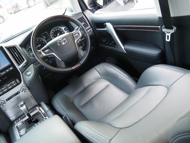 ランドクルーザー ＡＸ　Ｇセレクション　ワンオーナー禁煙車　ＯＰ・Ｔコネクトナビ＆マルチテレインモニター　ＯＰ・ブラックルーフレール　黒革シート　セーフティセンス　ＬＥＤヘッドライト　１００Ｖ／１００Ｗコンセント　ドラレコ前後（54枚目）