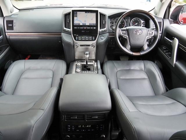 ランドクルーザー ＺＸ　ＯＰ・モデリスタエアロ　ＯＰ・Ｔコネクトナビ＆マルチテレインモニター　ＯＰ・リヤエンタメ　ＯＰ・パワーバックドア　ＯＰ・置クダケ充電　ＯＰ・ルーフレール　サンルーフ　セーフティセンス　ＢＳＭ　黒革（24枚目）