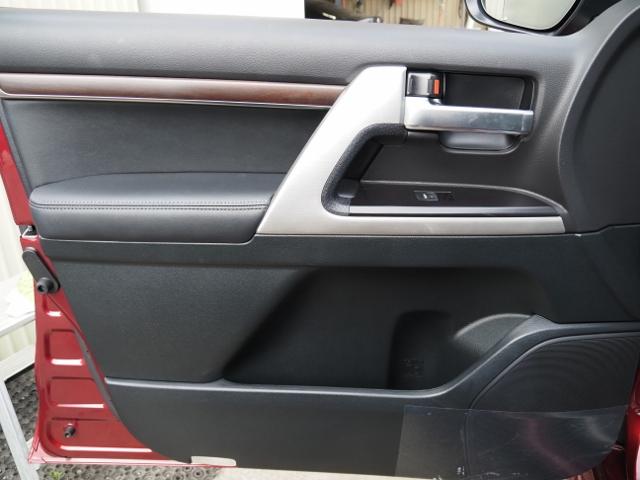 ランドクルーザー ＺＸ　ＯＰ・モデリスタエアロ　ＯＰ・Ｔコネクトナビ＆マルチテレインモニター　ＯＰ・リヤエンタメ　ＯＰ・パワーバックドア　ＯＰ・置クダケ充電　ＯＰ・ルーフレール　サンルーフ　セーフティセンス　ＢＳＭ　黒革（66枚目）