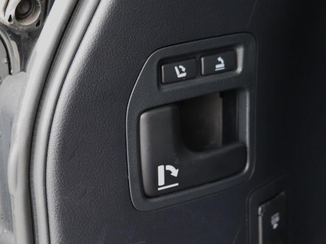 ランドクルーザー ＺＸ　走行２．９万Ｋｍ　ＯＰ・Ｔコネクトナビ＆マルチテレインモニター　ＯＰ・モデリスタエアロ　ＯＰ・パワーバックドア　ＯＰ・ルーフレール　セーフティセンス　ＢＳＭ　ブラウンナッパ革シート　サンルーフ（35枚目）