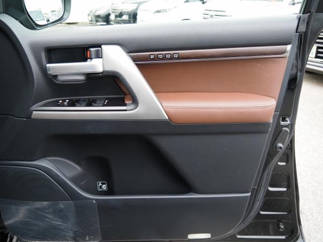 ランドクルーザー ＺＸ　走行２．９万Ｋｍ　ＯＰ・Ｔコネクトナビ＆マルチテレインモニター　ＯＰ・モデリスタエアロ　ＯＰ・パワーバックドア　ＯＰ・ルーフレール　セーフティセンス　ＢＳＭ　ブラウンナッパ革シート　サンルーフ（55枚目）