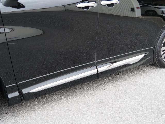 アルファードハイブリッド Ｚ　ＯＰ・左右独立ムーンルーフ　ＯＰ・モデリスタエアロ　ＯＰ・ユニバ－サルステップ　ＯＰ・トヨタチームメイト　ＯＰ・ＨＵＤ　ＯＰ・Ｄインナーミラー　セーフティセンス　全周囲　黒合皮シート（12枚目）